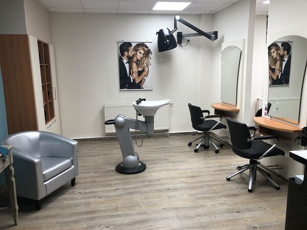 Friseur Dresden-Leuben - Friseursalon Neundorfer Straße 1 in Dresden